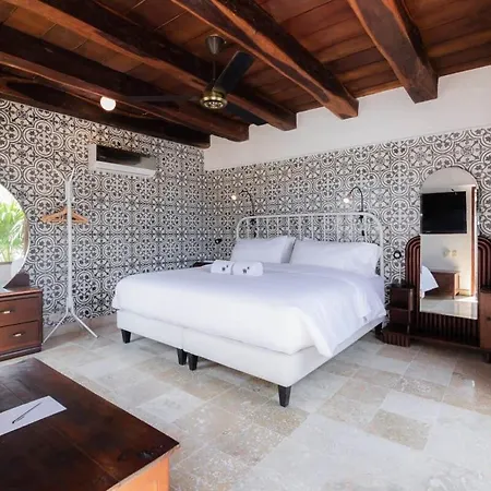 Vibrant House 5br With Pool In