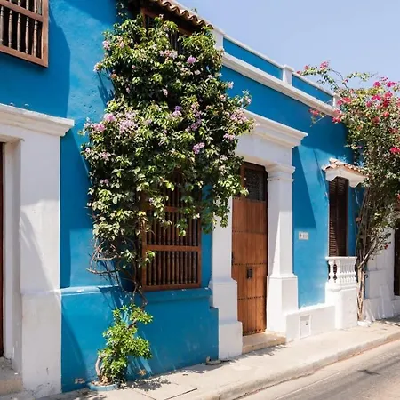 Holiday home Vibrant House 5br With Pool In *