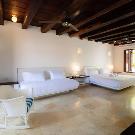 Vibrant House 5br With Pool In Сasa de vacaciones Cartagena