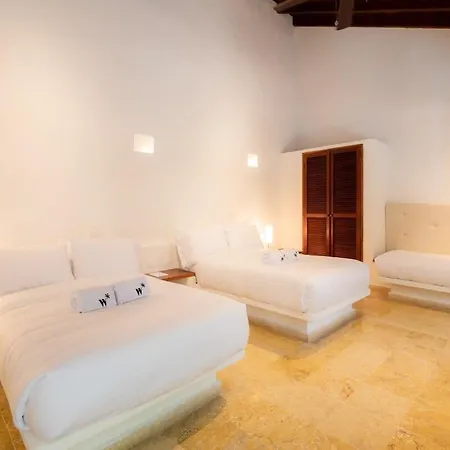 Vibrant House 5br With Pool In *