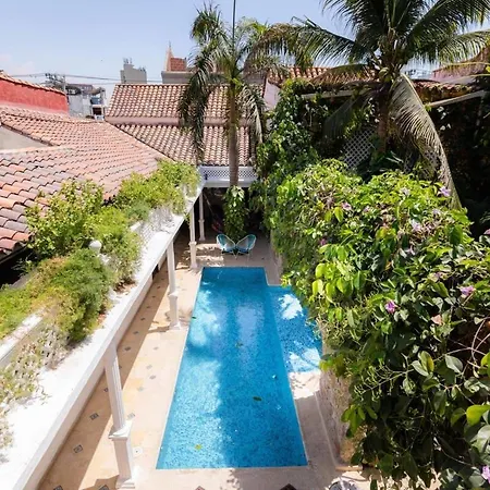 Vibrant House 5br With Pool In Сasa de vacaciones Cartagena